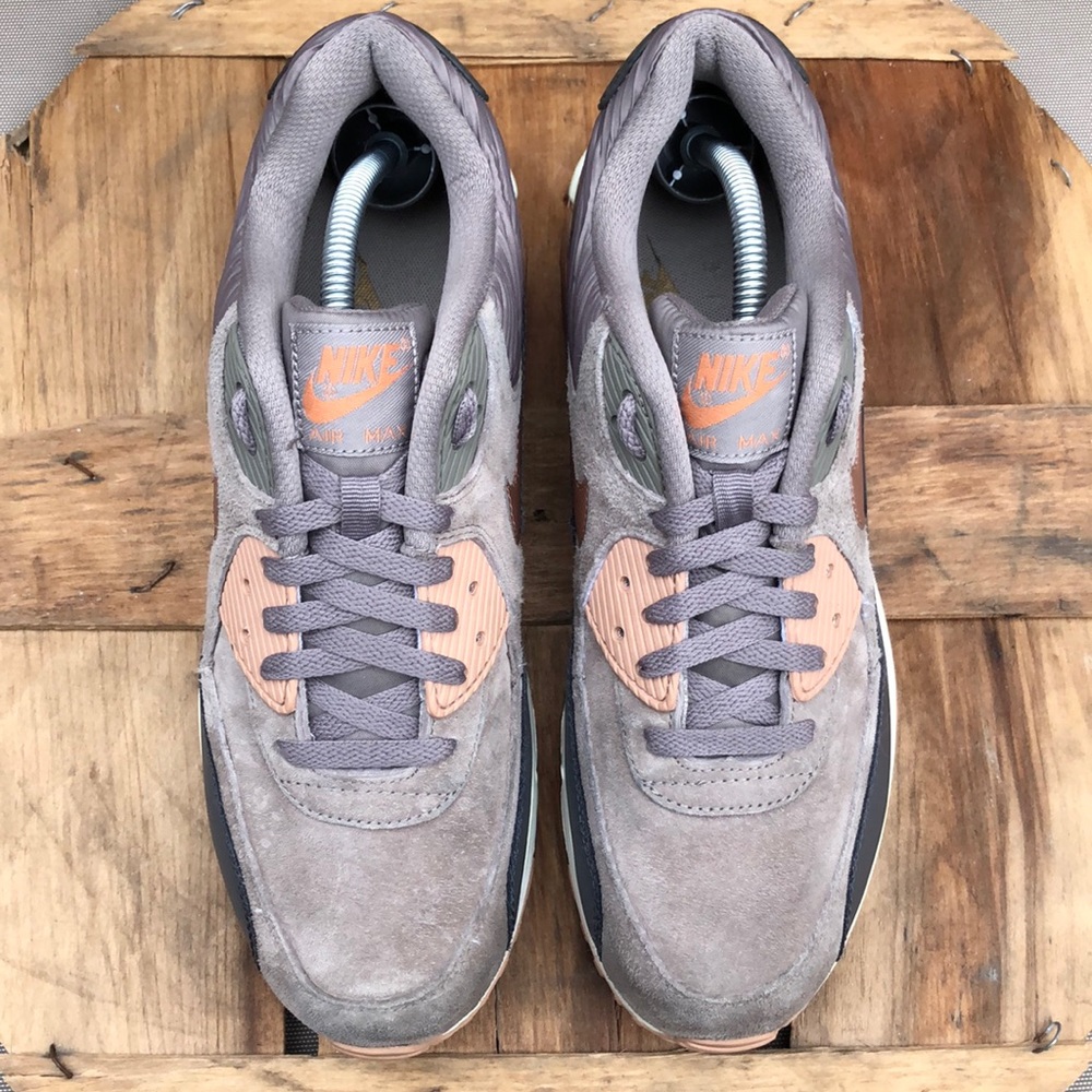 Nike Air Max Women's Sneakers - Black and Brown - Picture 3 of 6